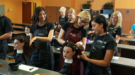 Nine Best Cosmetology Schools in Kansas